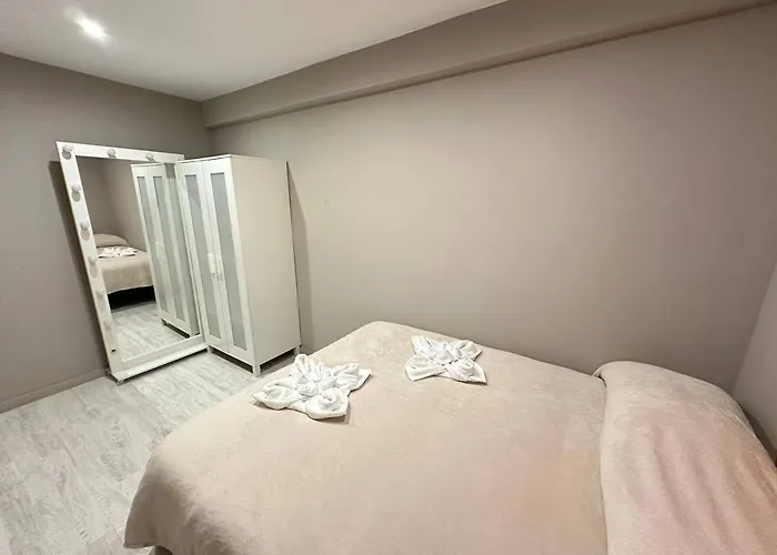 فندق مبيت وإفطار Plaza Serra برشلونة