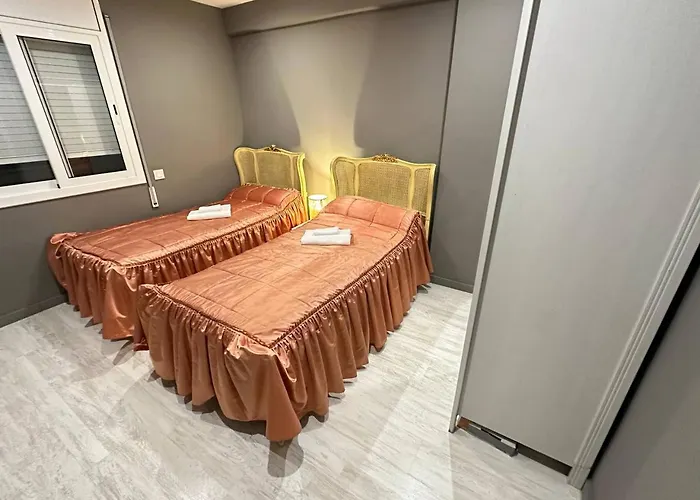 Plaza Serra * バルセロナ