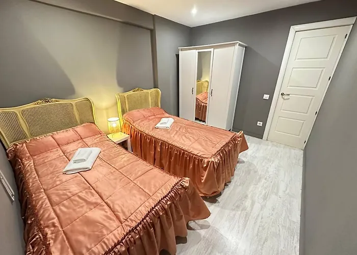 Plaza Serra * バルセロナ